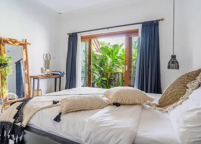 Charming 3 Bedroom Close Berawa *