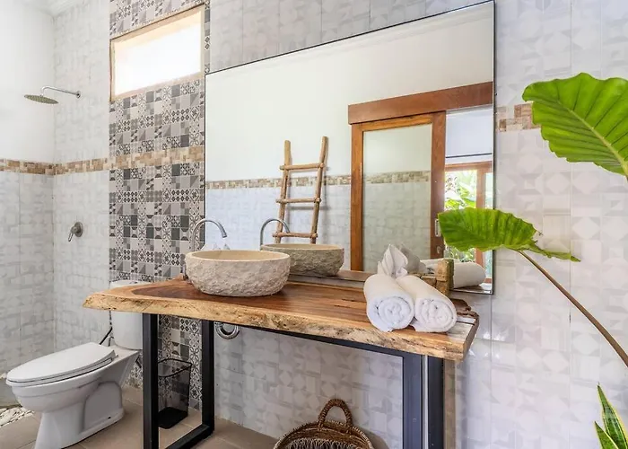Charming 3 Bedroom Close Berawa