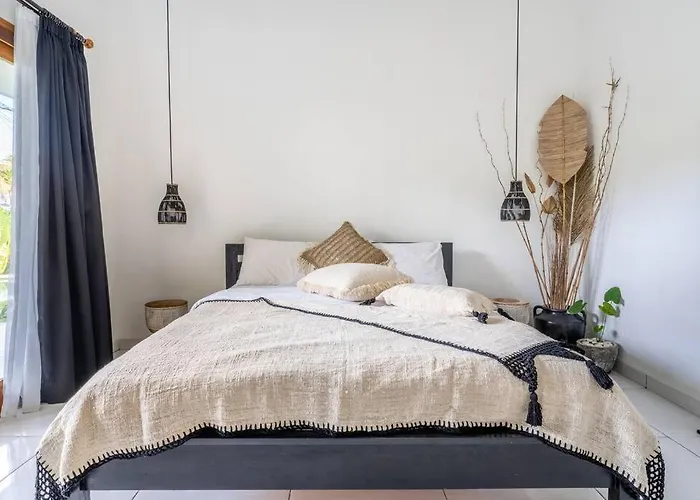 فيلة Charming 3 Bedroom Close Berawa *