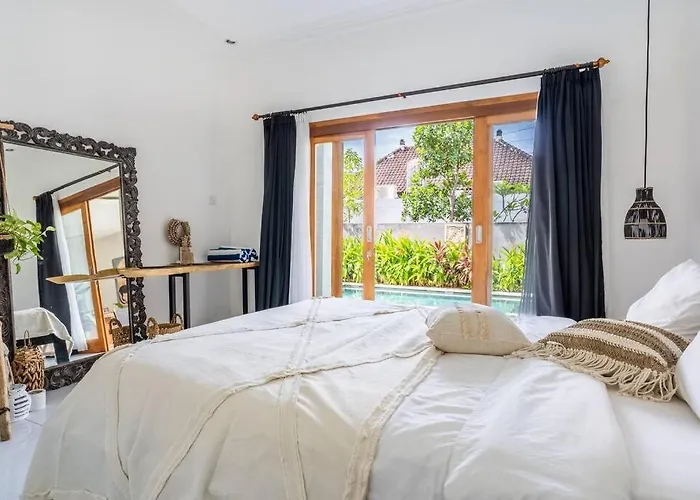 فيلة Charming 3 Bedroom Close Berawa *